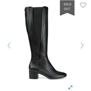 NWOT Donald Pliner Leather Camille boots 7.5